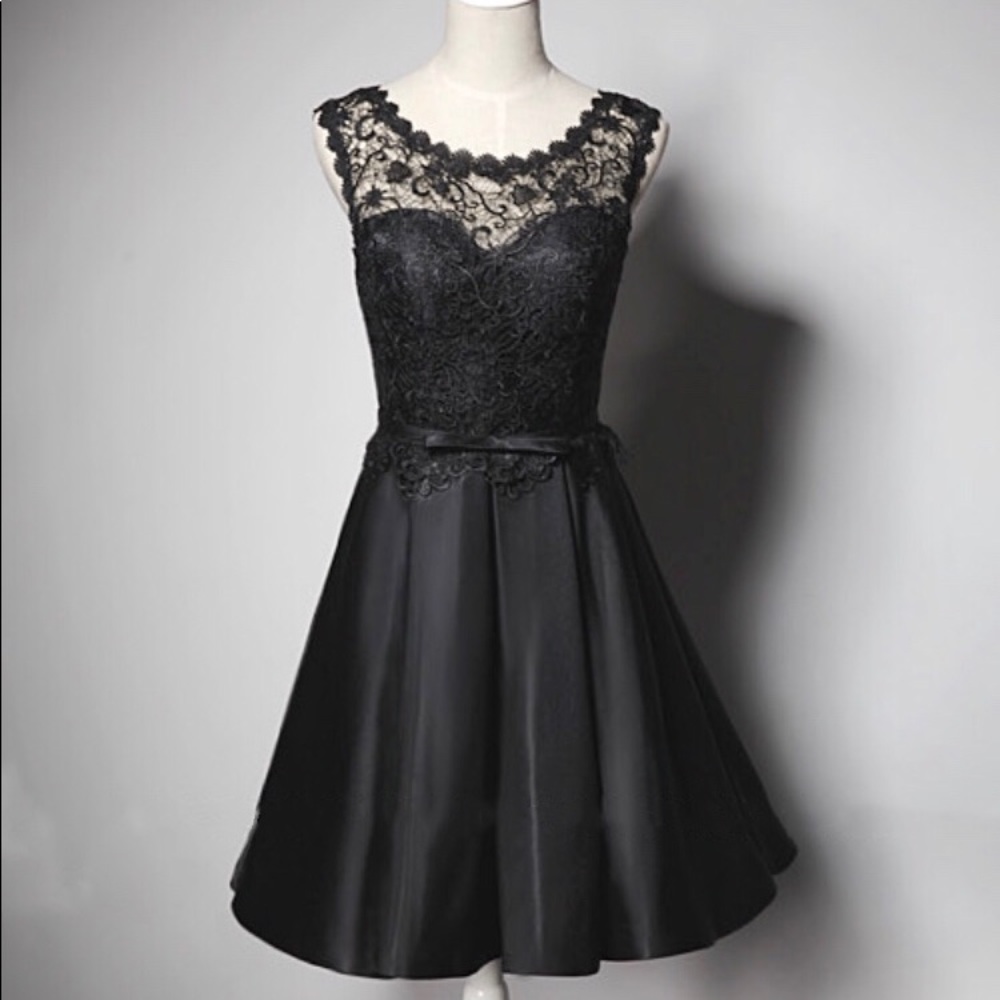 Black silken lace up prom ceremony formal dress